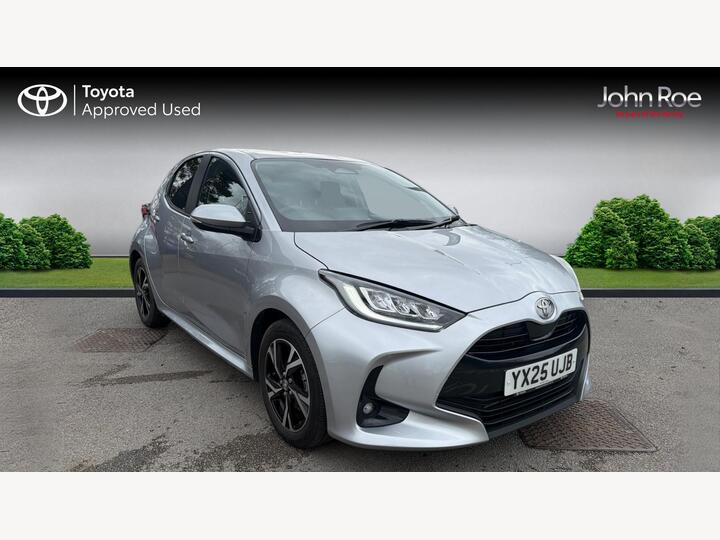 Toyota Yaris 1.5 VVT-h Design E-CVT Euro 6 (s/s) 5dr