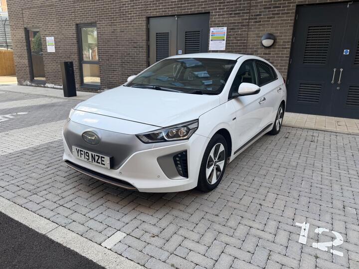 Hyundai IONIQ 28kWh Premium SE Auto 5dr