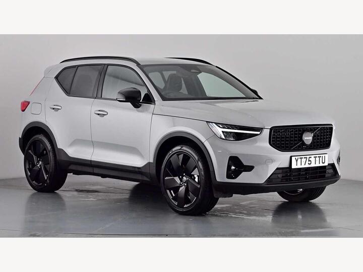 Volvo XC40 2.0 B3 MHEV Plus Black Edition DCT Auto Euro 6 (s/s) 5dr