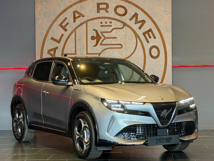 Alfa Romeo Junior 1.2 MHEV Ibrida Sport Speciale E-DCT Euro 6 (s/s) 5dr