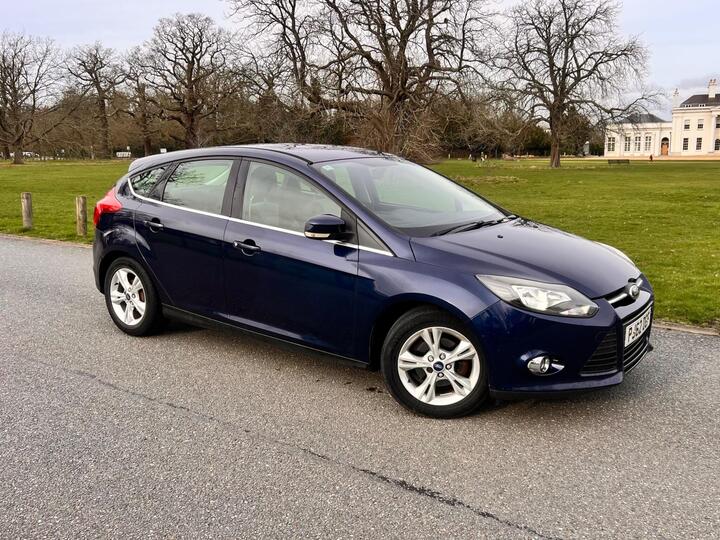 Ford Focus 1.0T EcoBoost Zetec Euro 5 (s/s) 5dr