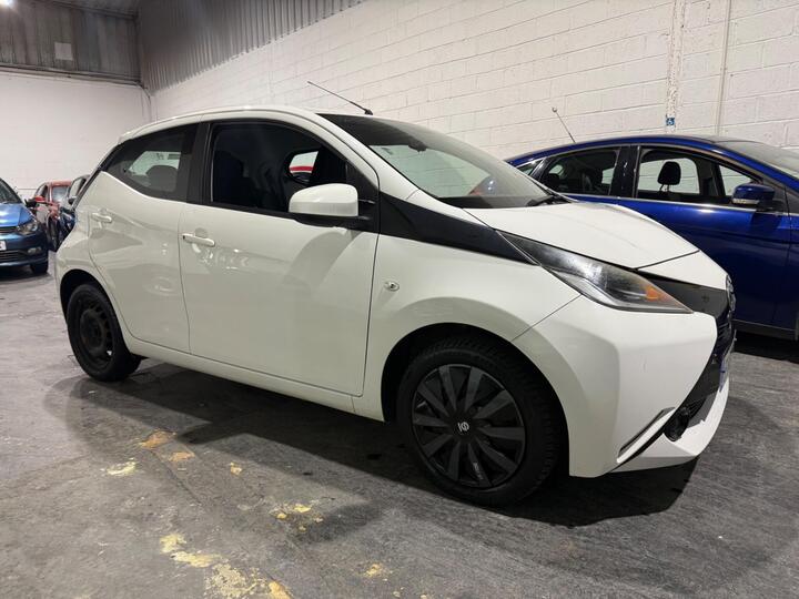 Toyota AYGO 1.0 VVT-i X-play Euro 6 5dr