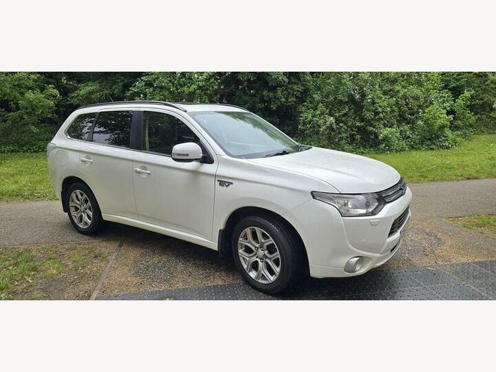 Mitsubishi Outlander 2.0h 12kWh GX4h CVT 4WD Euro 5 (s/s) 5dr