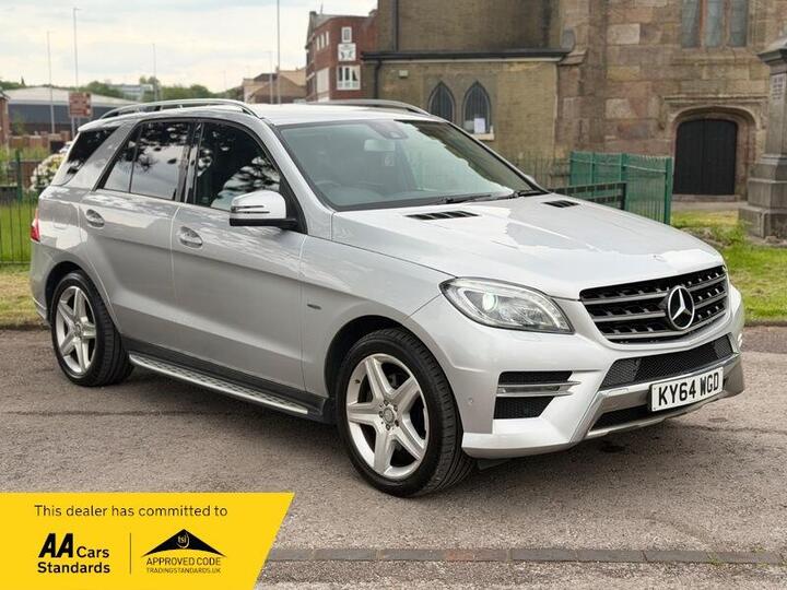 Mercedes-Benz M Class 3.0 ML350 V6 BlueTEC AMG Line G-Tronic 4WD Euro 6 (s/s) 5dr Mercedes-Benz M Class 3.0 ML350 V6 BlueTEC AMG Line G-Tronic 4WD Euro 6 (s/s) 5dr