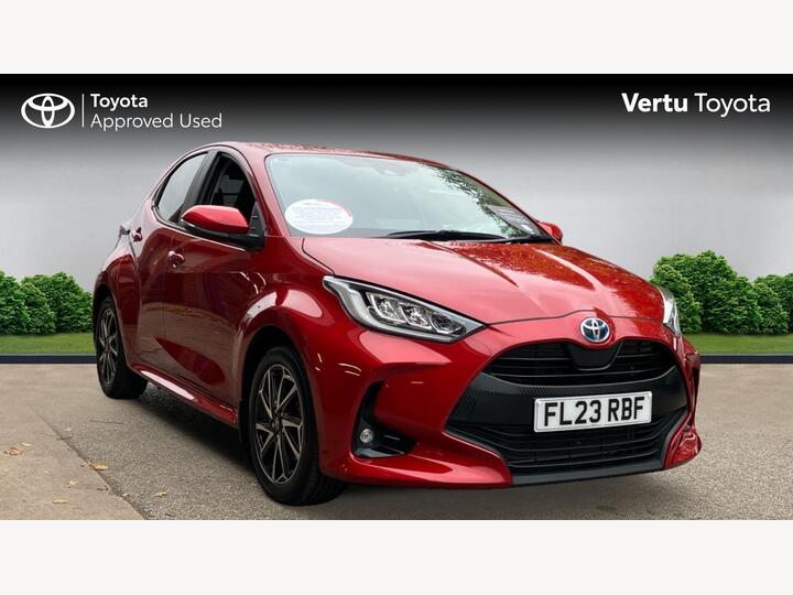 Toyota Yaris 1.5 VVT-h Design E-CVT Euro 6 (s/s) 5dr