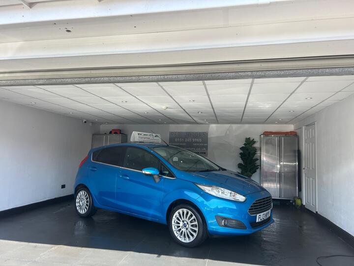 Ford Fiesta 1.0T EcoBoost Titanium Euro 5 (s/s) 5dr