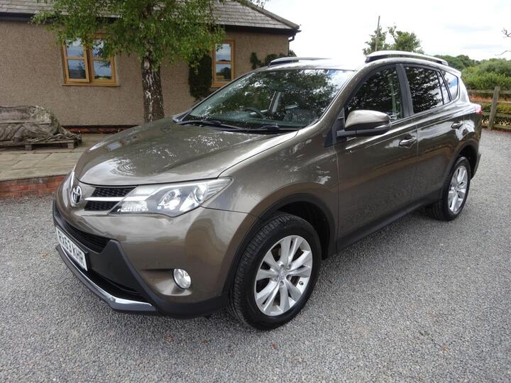 Toyota RAV4 2.2 D-4D Invincible 4WD Euro 5 5dr