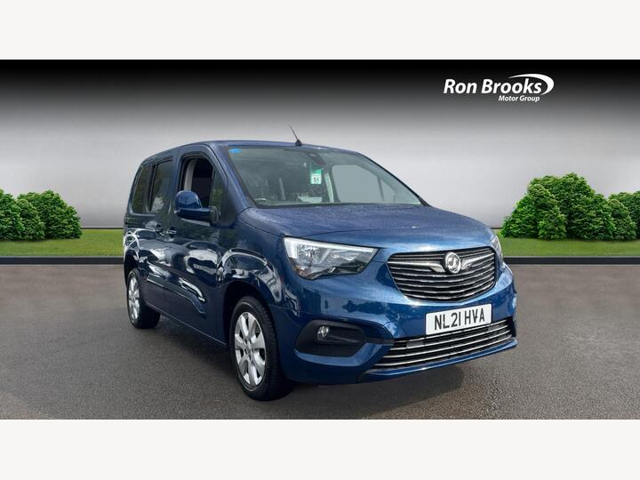 Vauxhall Combo Life 1.5 Turbo D SE Euro 6 (s/s) 5dr (7 Seat) Vauxhall Combo Life 1.5 Turbo D SE Euro 6 (s/s) 5dr (7 Seat)