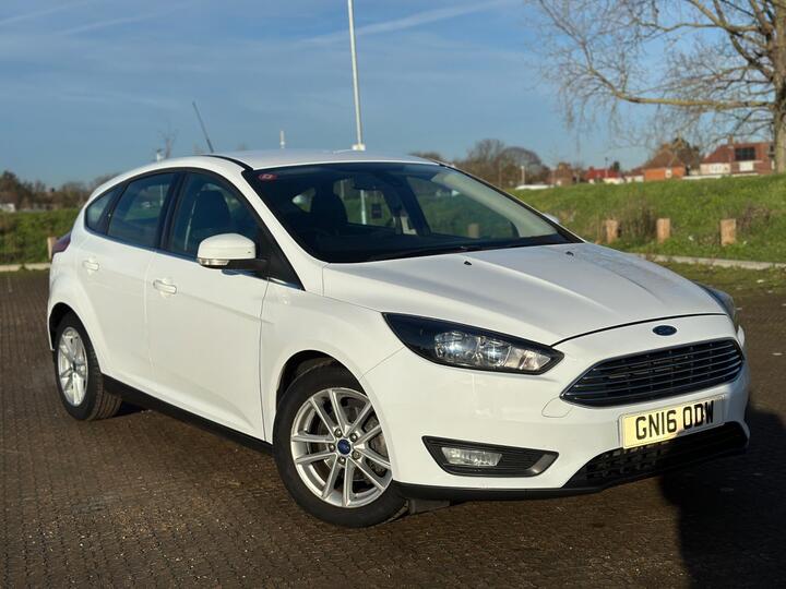 Ford Focus 1.6 Zetec Powershift Euro 6 5dr