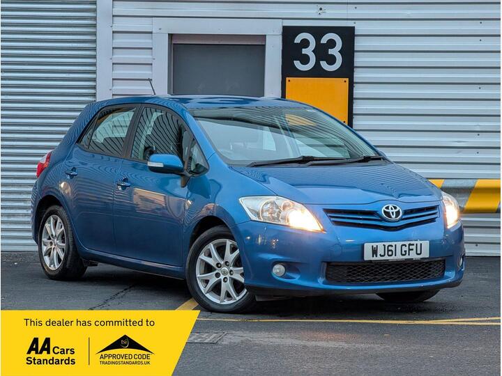 Toyota Auris 1.33 Dual VVT-i TR Euro 4 (s/s) 5dr Toyota Auris 1.33 Dual VVT-i TR Euro 4 (s/s) 5dr