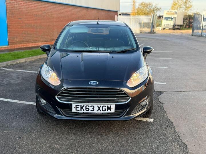Ford Fiesta 1.6 TDCi ECOnetic Zetec Euro 5 (s/s) 5dr Ford Fiesta 1.6 TDCi ECOnetic Zetec Euro 5 (s/s) 5dr
