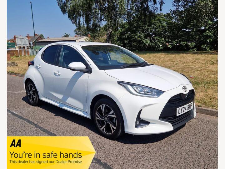 Toyota Yaris 1.5 VVT-h Design E-CVT Euro 6 (s/s) 5dr