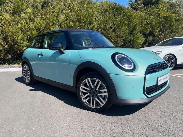 MINI Cooper 1.5C Classic Steptronic Euro 6 (s/s) 3dr
