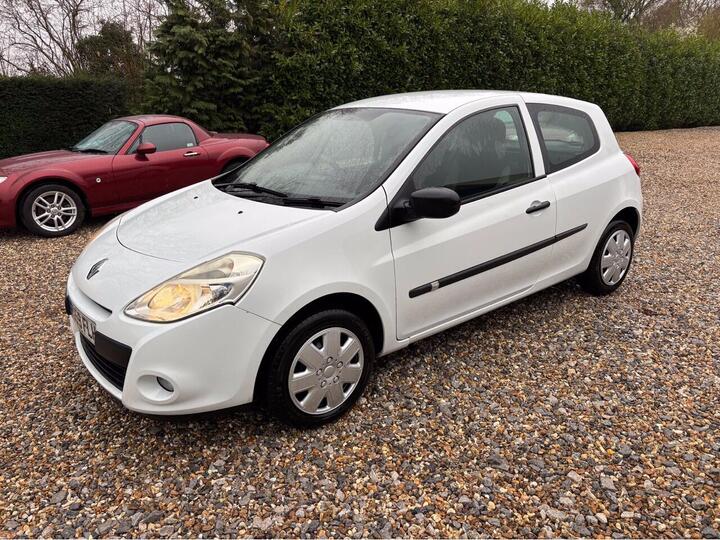 Renault Clio 1.2 16v Dynamique 3dr