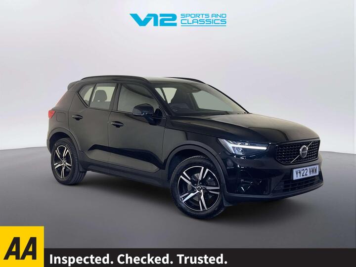 Volvo XC40 2.0 B3 MHEV Plus Dark DCT Auto Euro 6 (s/s) 5dr