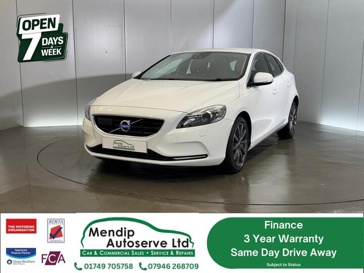 Volvo V40 1.6 T4 SE Lux Hatchback 5dr Petrol Auto Euro 5 (s/s) (180 Ps)