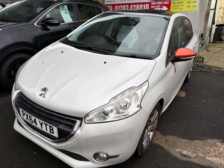 Peugeot 208 1.2 VTi PureTech Roland Garros Euro 5 5dr