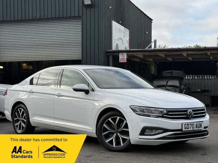 Volkswagen PASSAT 2.0 TDI EVO SEL DSG Euro 6 (s/s) 4dr Volkswagen PASSAT 2.0 TDI EVO SEL DSG Euro 6 (s/s) 4dr