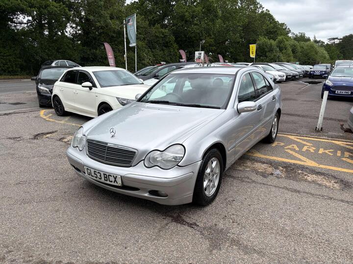 Mercedes-Benz C CLASS 1.8 C180 Kompressor Classic SE 4dr Mercedes-Benz C CLASS 1.8 C180 Kompressor Classic SE 4dr