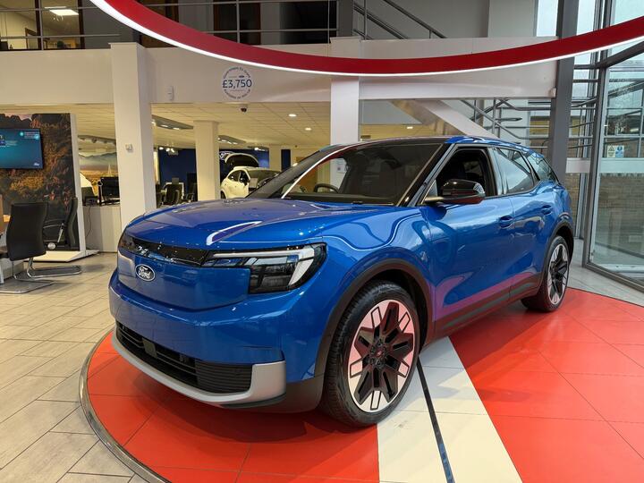 Ford Explorer Standard Range 52kWh Premium Auto 5dr