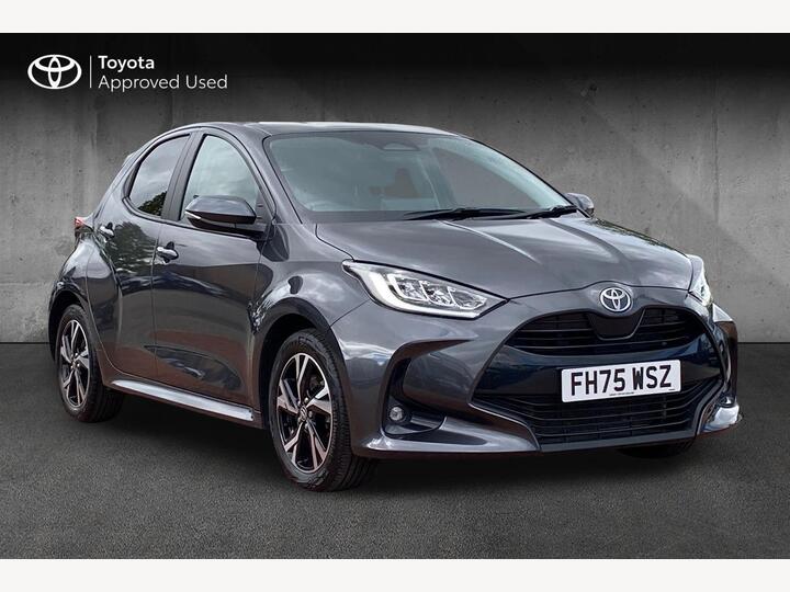 Toyota Yaris 1.5 VVT-h Design E-CVT Euro 6 (s/s) 5dr
