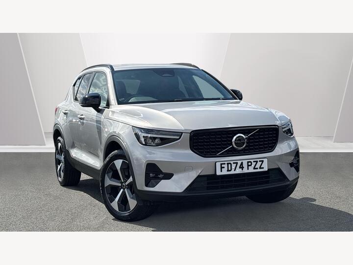 Volvo XC40 2.0 B4 MHEV Plus Dark DCT Auto Euro 6 (s/s) 5dr