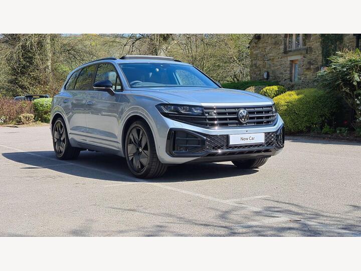 Volkswagen Touareg 3.0 TDI V6 Black Edition Tiptronic 4Motion Euro 6 (s/s) 5dr