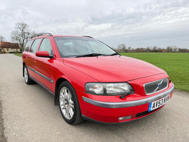 Volvo V70 2.4 SE 5dr