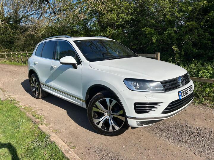 Volkswagen Touareg 3.0 TDI V6 BlueMotion Tech R-Line Tiptronic 4WD Euro 6 (s/s) 5dr
