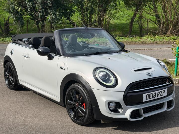 MINI Convertible 2.0 Cooper S Euro 6 (s/s) 2dr MINI Convertible 2.0 Cooper S Euro 6 (s/s) 2dr