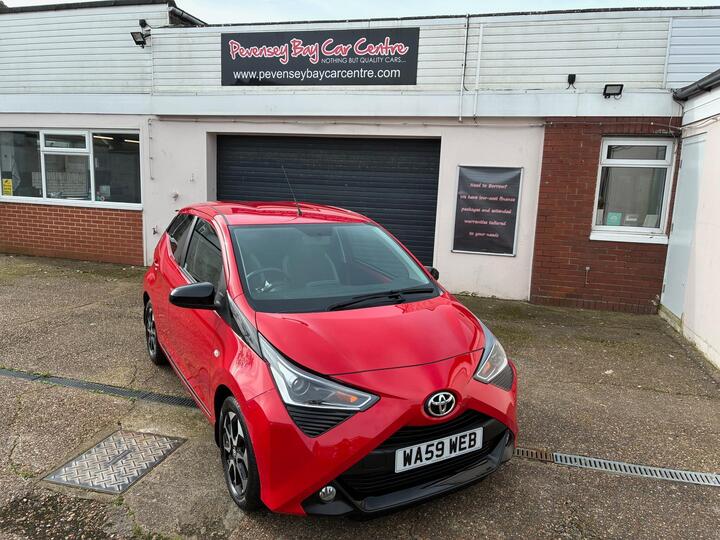 Toyota AYGO 1.0 VVT-i X-trend Euro 6 5dr Toyota AYGO 1.0 VVT-i X-trend Euro 6 5dr