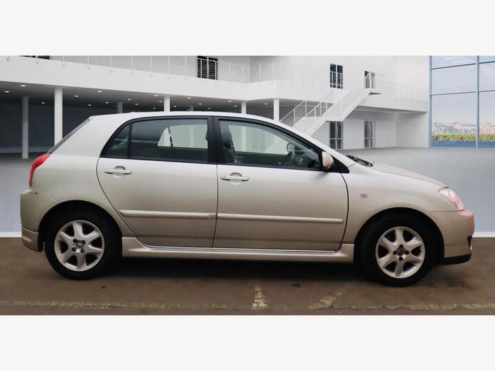 Toyota Corolla 1.6 VVT-i Colour Collection 5dr