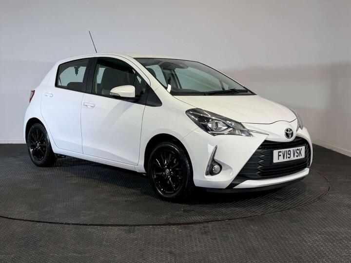 Toyota YARIS 1.5 VVT-i Icon Tech Euro 6 5dr