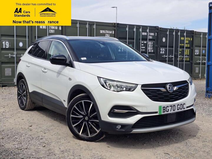 Vauxhall Grandland X 1.6 13.2kWh SRi Nav Auto 4WD Euro 6 (s/s) 5dr Hybrid4