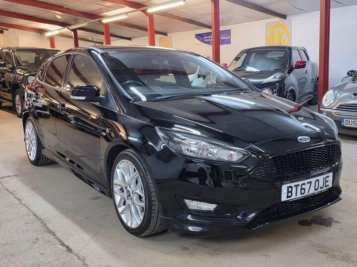 Ford Focus 1.0T EcoBoost ST-Line Euro 6 (s/s) 5dr