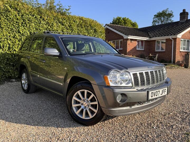 Jeep GRAND CHEROKEE 3.0 CRD Overland 4WD 5dr Jeep GRAND CHEROKEE 3.0 CRD Overland 4WD 5dr