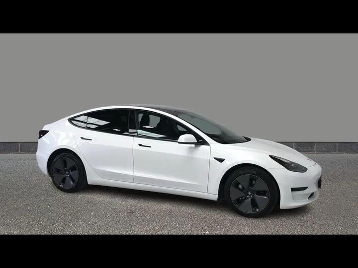 Tesla Model 3 Standard Range Plus Auto RWD 4dr