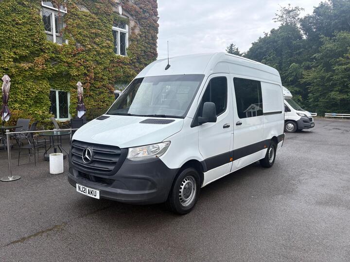 Mercedes-Benz Sprinter 2.0 315 Progressive L2H2 Euro 6 9 Seats Crew Van Ideal Camper Convertion