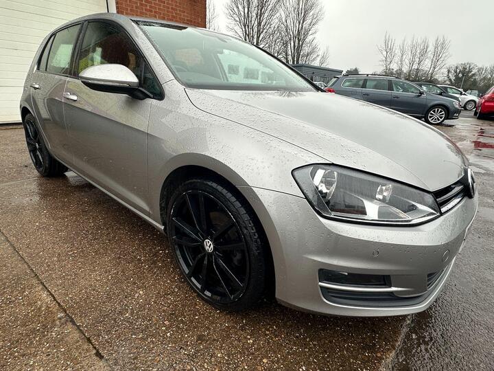 Volkswagen Golf 1.6 TDI BlueMotion Tech Match Euro 5 (s/s) 5dr