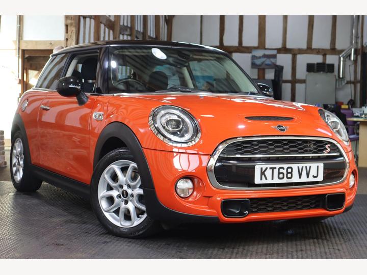 MINI Hatch 2.0 Cooper S Classic Steptronic Euro 6 (s/s) 3dr