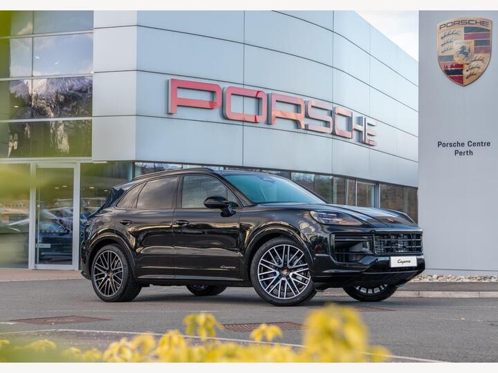 Porsche Cayenne 3.0 V6 E-Hybrid 25.9kWh Black Edition TiptronicS 4WD Euro 6 (s/s) 5dr