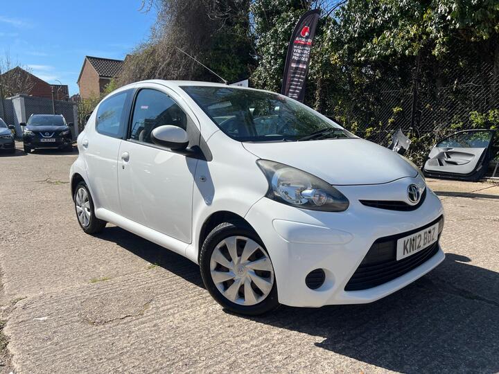 Toyota AYGO 1.0 VVT-i Ice Euro 5 5dr