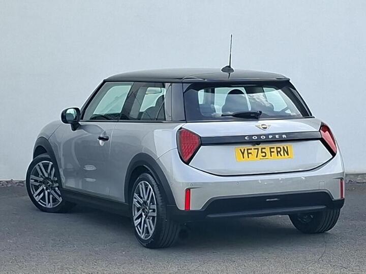MINI Cooper 1.5C Classic Steptronic Euro 6 (s/s) 3dr