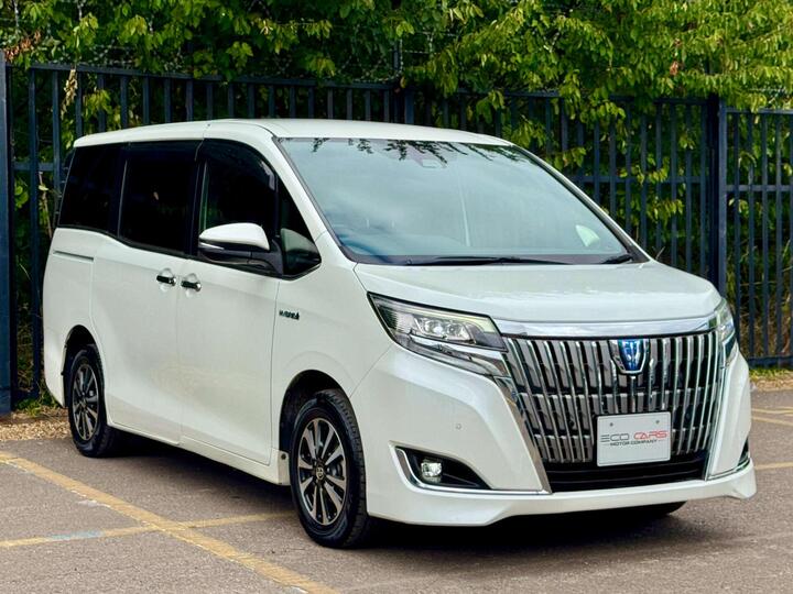 Toyota Esquire Hybrid Gi