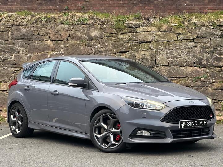 Ford Focus 2.0T EcoBoost ST-3 Euro 6 (s/s) 5dr