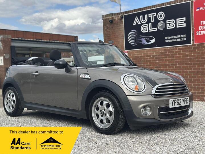MINI Convertible 1.6 Cooper Auto Euro 5 2dr