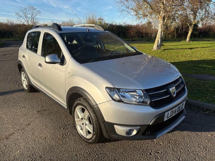 Dacia Sandero Stepway 0.9 TCe Laureate Euro 5 5dr