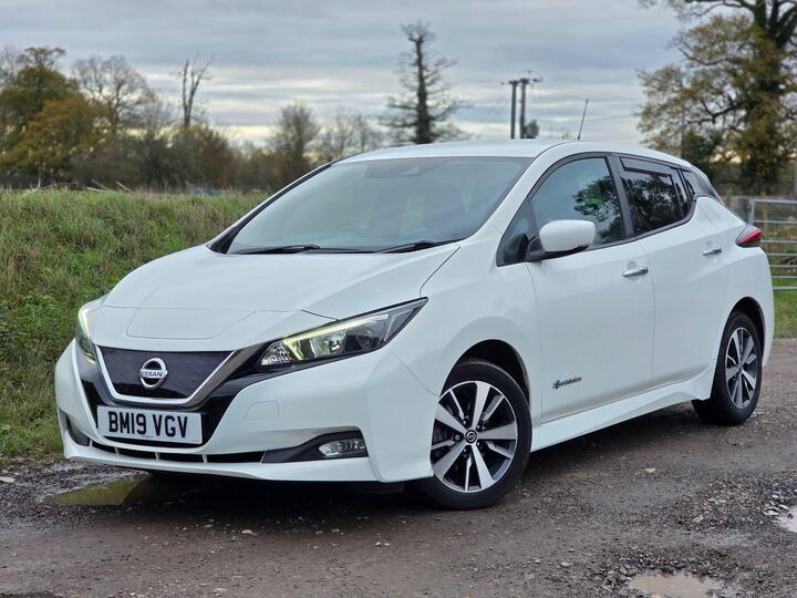 Nissan Leaf 40kWh Acenta Auto 5dr