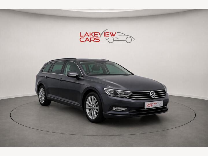 Volkswagen PASSAT 1.6 TDI SE Nav DSG Euro 6 (s/s) 5dr