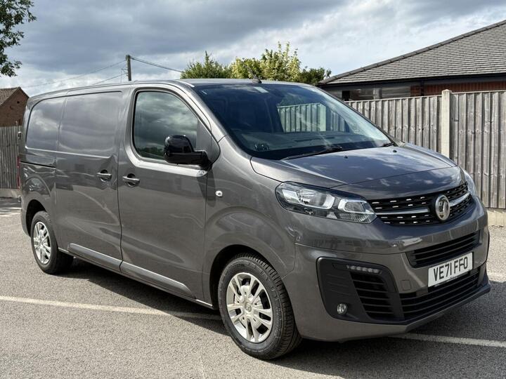 Vauxhall VIVARO 2.0 Turbo D 3100 Sportive Panel Van 5dr Diesel Manual L1 H1 Euro 6 (s/s) (145 Ps)
